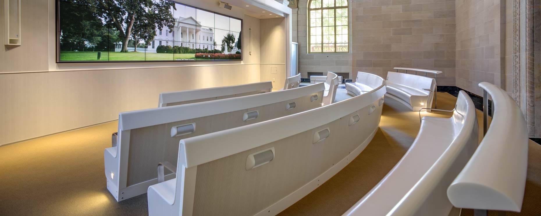 White House Visitors Center, Washington D.C.. Thermoformed curved benches

Material: Corian
Architecture: SmithGroupJJR
