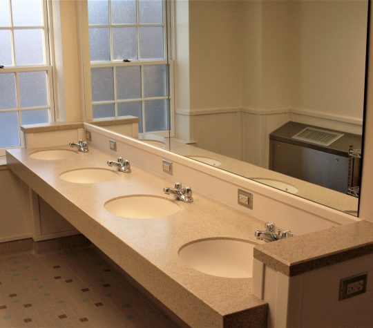 Effective Project Management – Overcoming Challenges with Solid Surface Project Management